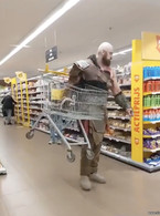 Kratos la cumparaturi - poza demo