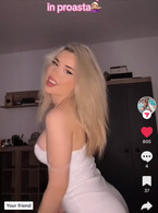 Albina zboara din floare in floare - poza demo