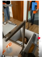 Elevii prezentand proiectul final la religie - poza demo