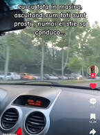 Eu cu tata in masina ascultand - poza demo