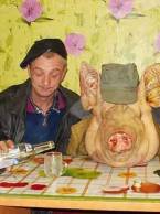 Bei cu porcii, te îmbeți ca porcii - poza demo