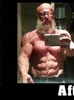 Moș Crăciun, după ce duce cadourile - poza demo