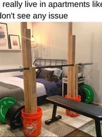 Guys really live in apartments like this - poza demo