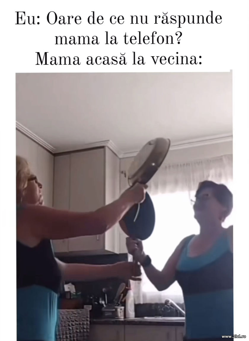 Oare de ce nu raspunde mama la telefon? | poze haioase