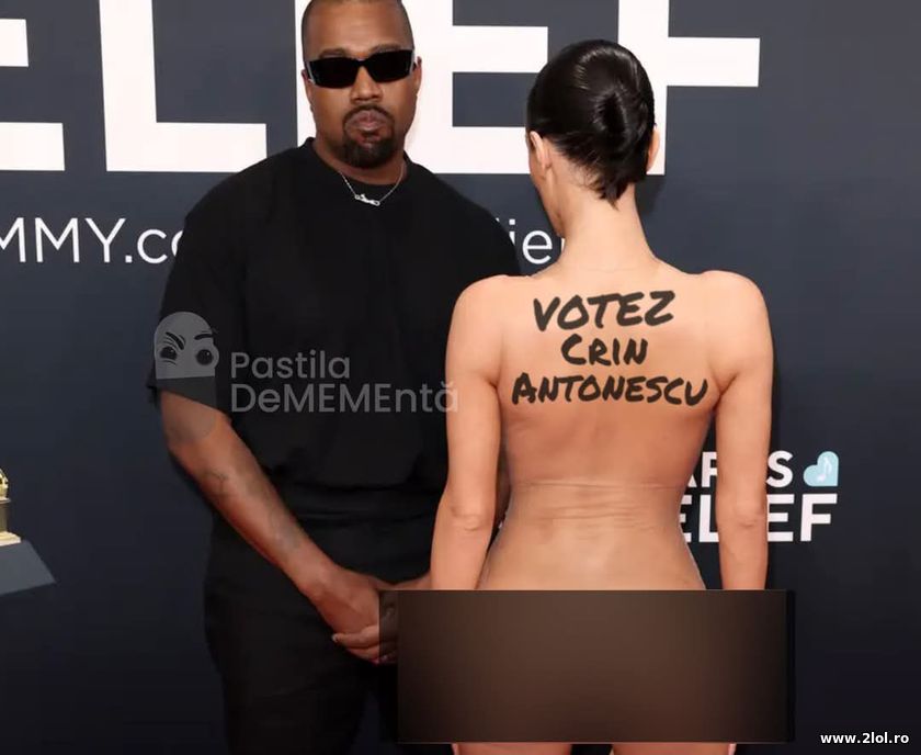 Iubita lui Kanye West voteaza cu Calin | poze haioase