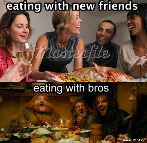 Mâncatul alături de cei mai buni prieteni poze haioase