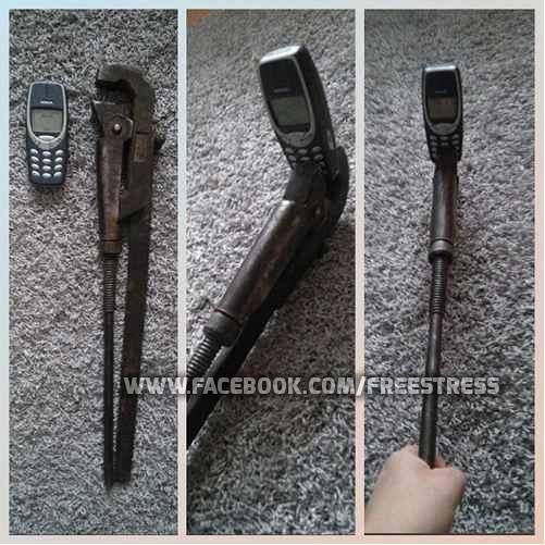 pentru  selfie - cheie mops si legendarul 3310 poze haioase