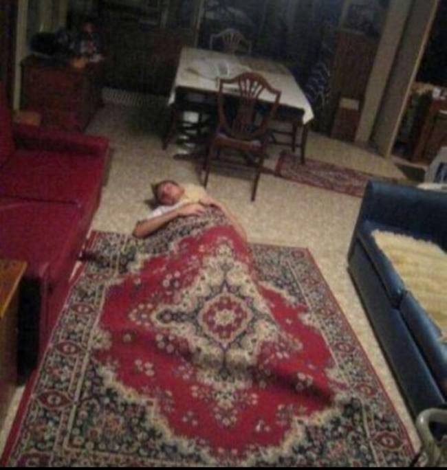 Dormitul, dupa o seara "grea" poze haioase