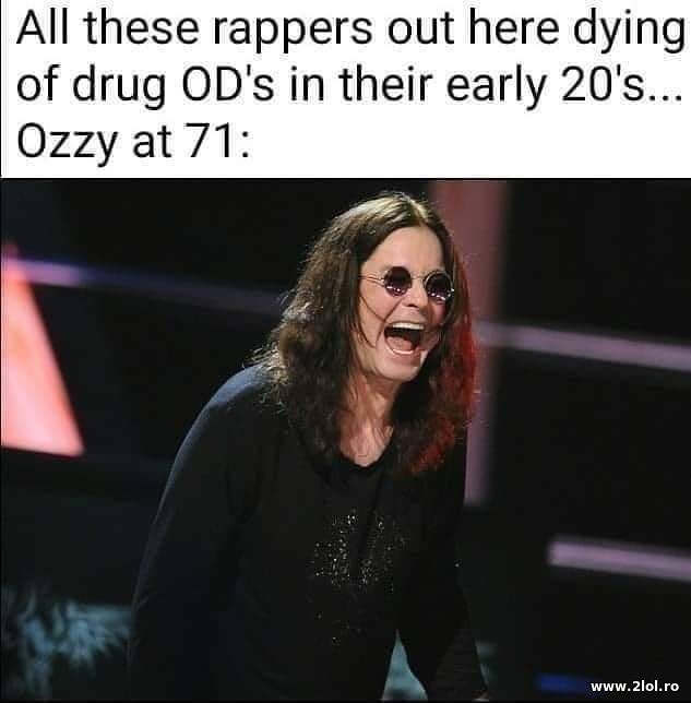 All of these rappers out here dying of drug poze haioase