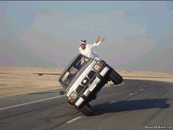 Când mă car cu prietenii și auzim o melodie tare poze haioase