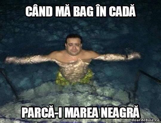 Când se bagă Adi în cadă poze haioase