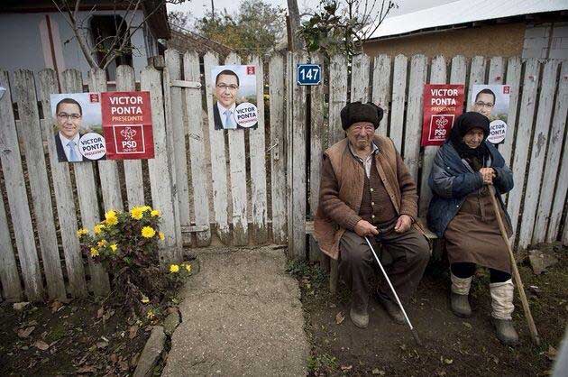 Victoraş, doar cu afişe ai rămas poze haioase