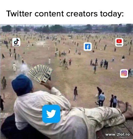 Twitter content creators at payments day poze haioase