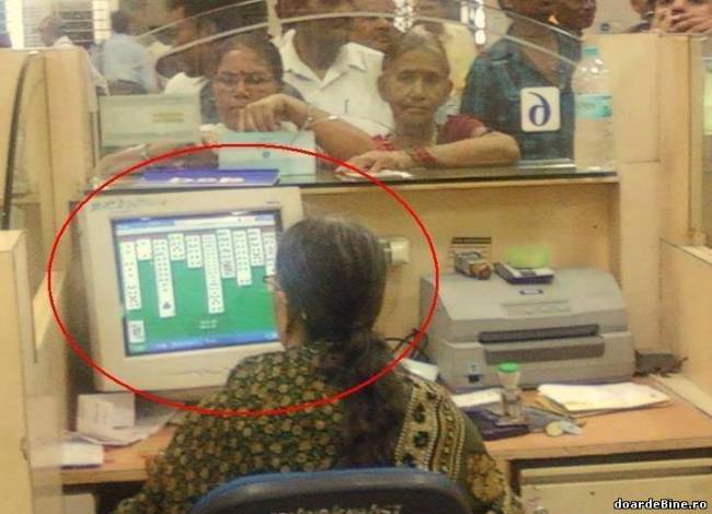 Merită un loc de muncă în România poze haioase