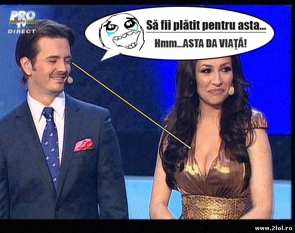 Mihai Petre e extrem de mulţumit de jobul său poze haioase