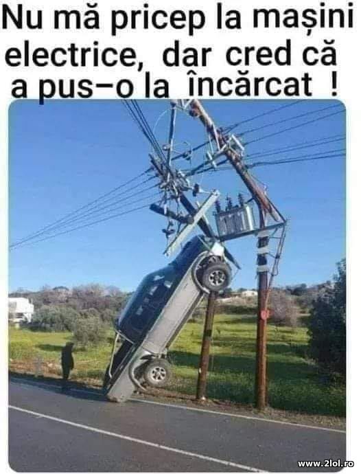 Si-a pus masina la incarcat? poze haioase