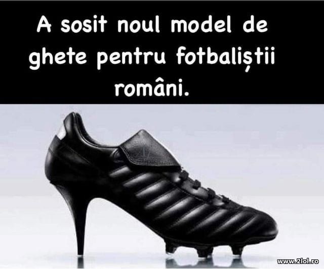 Noul model de ghete pentru fotbalistii romani poze haioase