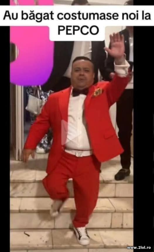 Au bagat costumase noi la PEPCO poze haioase