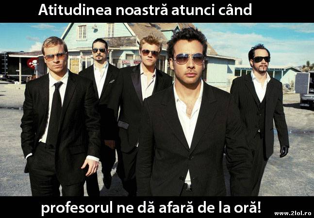Când profesorul ne dă afară de la oră poze haioase
