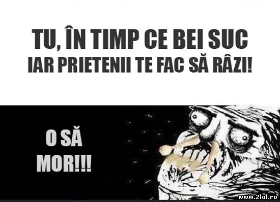 Când prietenii te fac să râzi în timp ce bei suc poze haioase