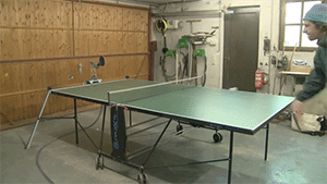 Robot pentru tenis de masă poze haioase