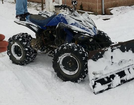 Dacă autorităţile nu dezăpezesc, o facem noi poze haioase