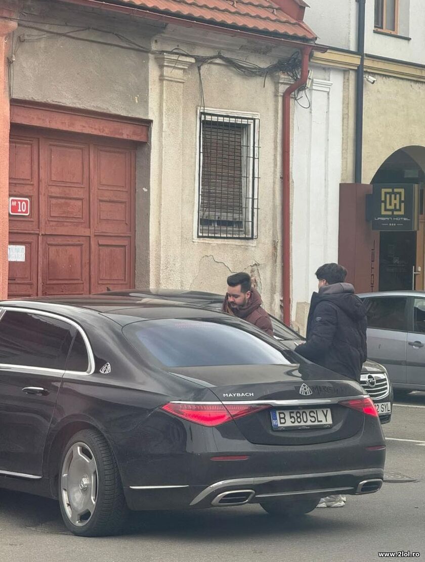 Parcare stil dictator | poze haioase