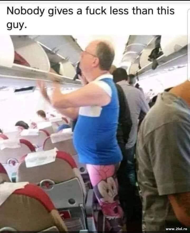 He does not care | poze haioase