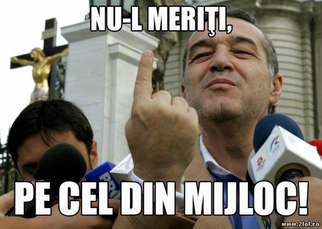 Nu-l meriţi pe cel din mijloc | poze haioase