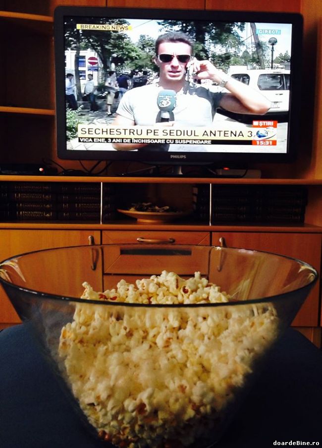 Cum savurează românii arestarea lui Voiculescu | poze haioase