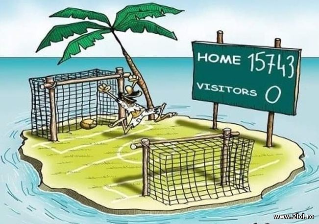 Se simte bine jucand fotbal | poze haioase