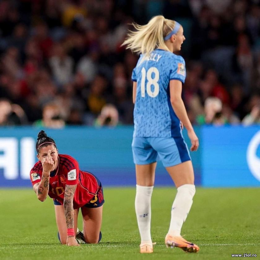 Si la fotbalul feminin sunt nervi | poze haioase